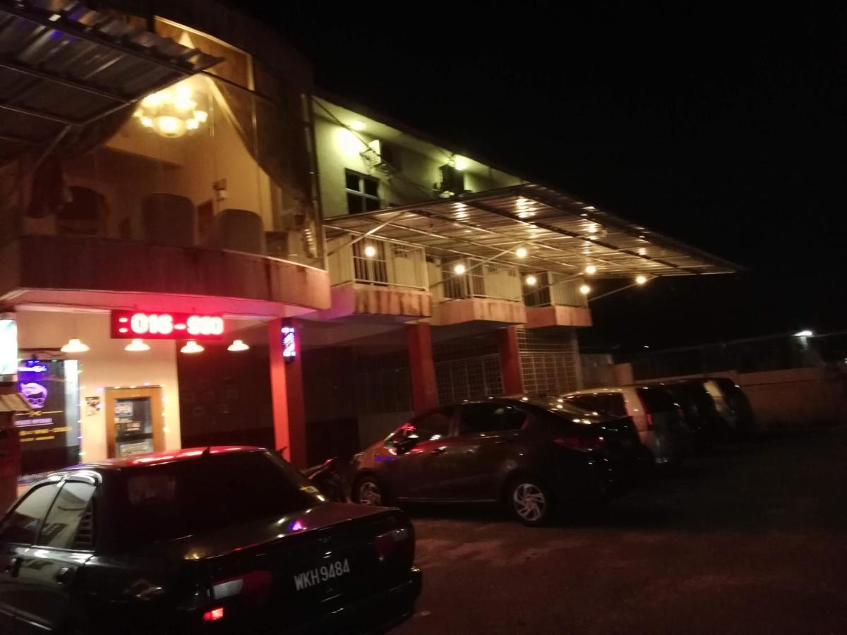 Daisyinn Budget Hotel Kuala Terengganu Kampong Gong Badak Exterior photo